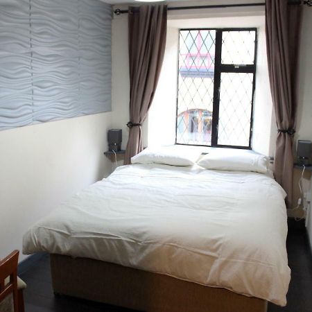 Donegal Lodgings - Apt 3 - Br En-Suite Donegal Town Екстериор снимка