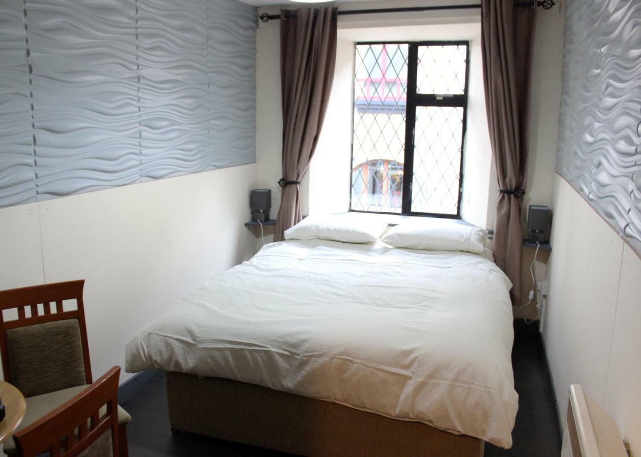 Donegal Lodgings - Apt 3 - Br En-Suite Donegal Town Екстериор снимка