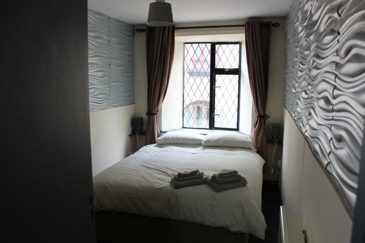Donegal Lodgings - Apt 3 - Br En-Suite Donegal Town Екстериор снимка